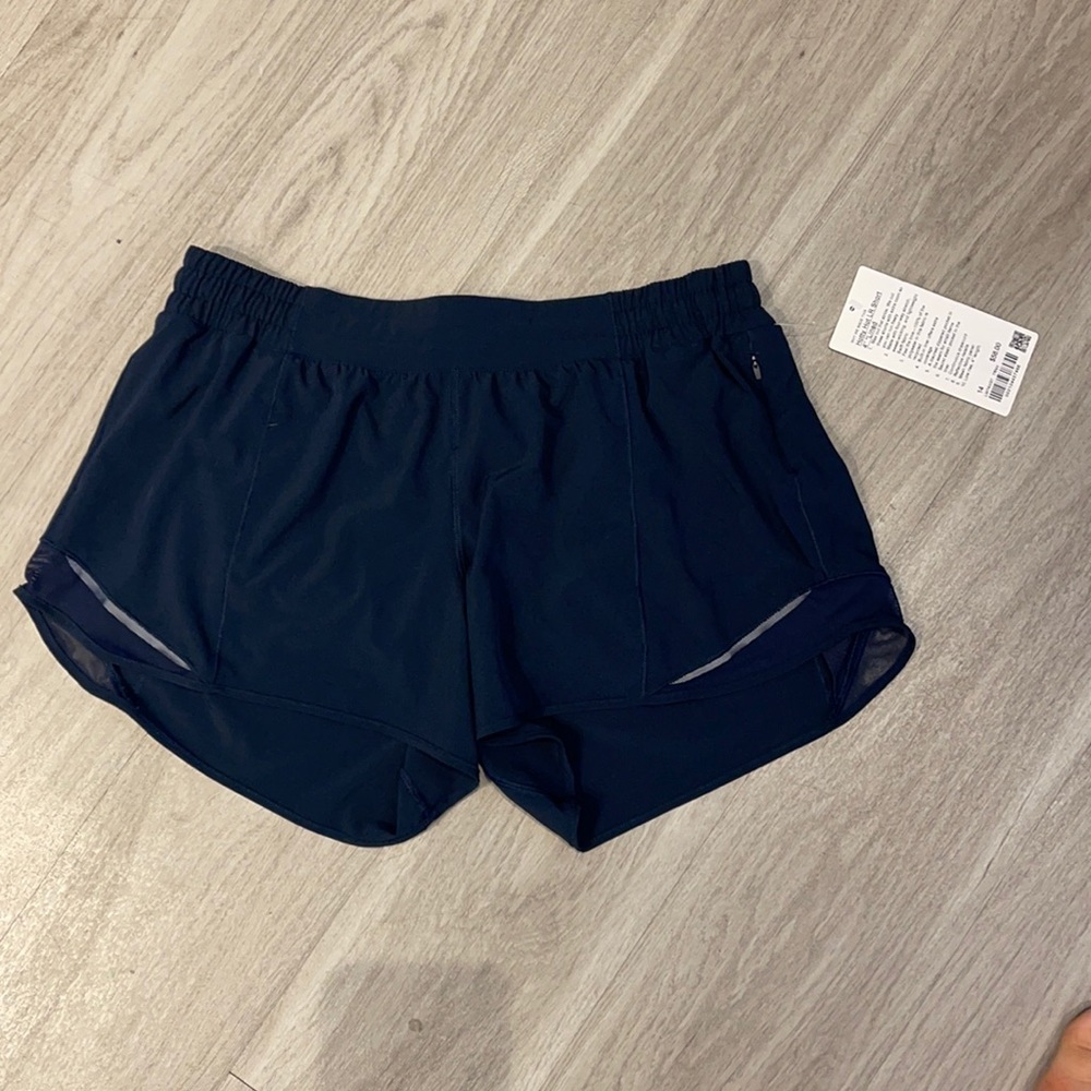 Lululemon Hotty Hot LR 4”